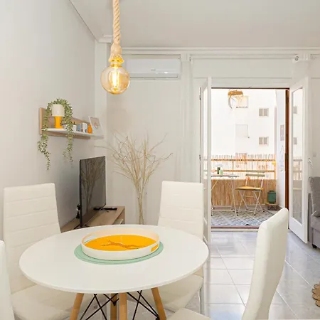 Sunny In Centre, Free Wifi, Commun Pool * 또레비에하